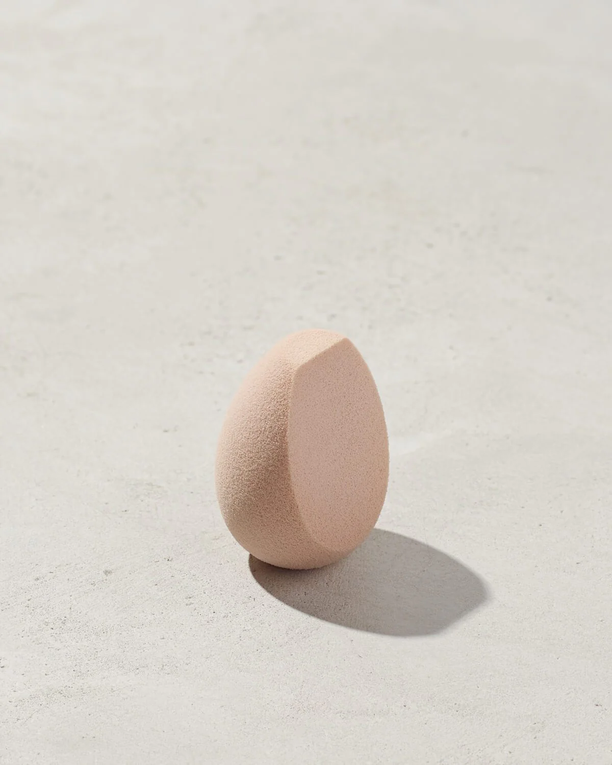 Imagen de portada de Makeup Sponge